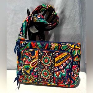 🆕 Vera Bradley Red and Green Crossbody Bag with Quilted Design